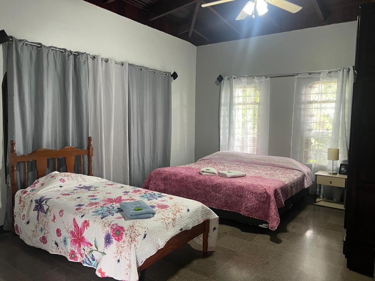 Casa Eva Lodging Costa Rica San Isidro De El General Esterno foto